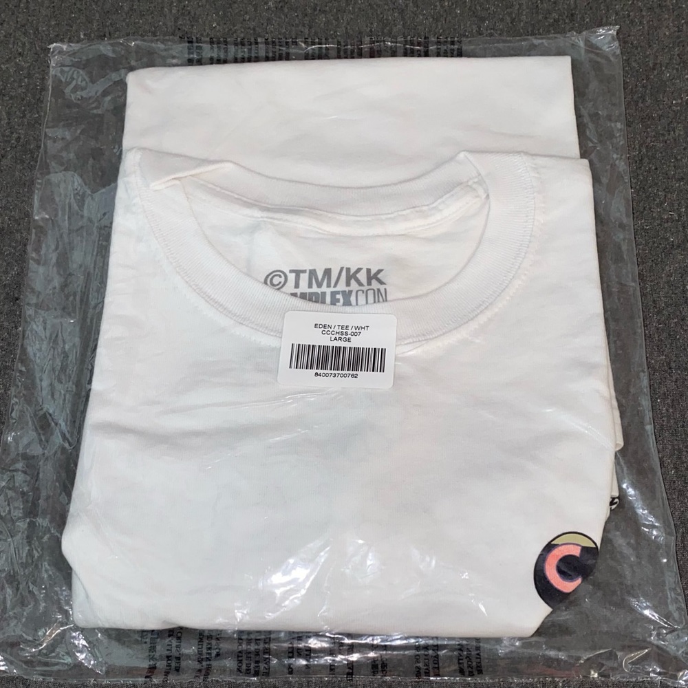 *NWT* Takashi Murakami X ComplexCon Eden Tee